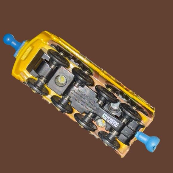 2010 Tomy Chuggington Mtambo Diecast Railway Train Engine Learning Curve B23 - Picture 5 of 7